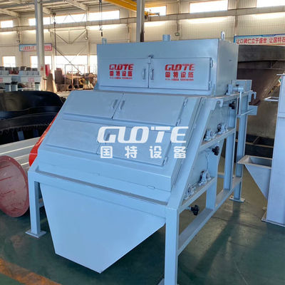 Kompakter 2-15T/H Permanenter Trockener Überbandförderer Magnetseparator für kleine Erzeugnisse