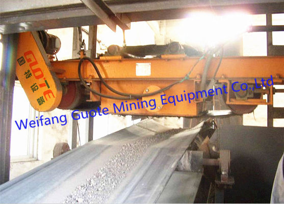 Dauermagnetische Trennmaschine zur Entfernung von Eisen aus Mineralien mit starkem aufgehängtem Förderband